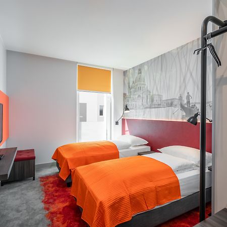 Campanile Vienna South Hotell Exteriör bild