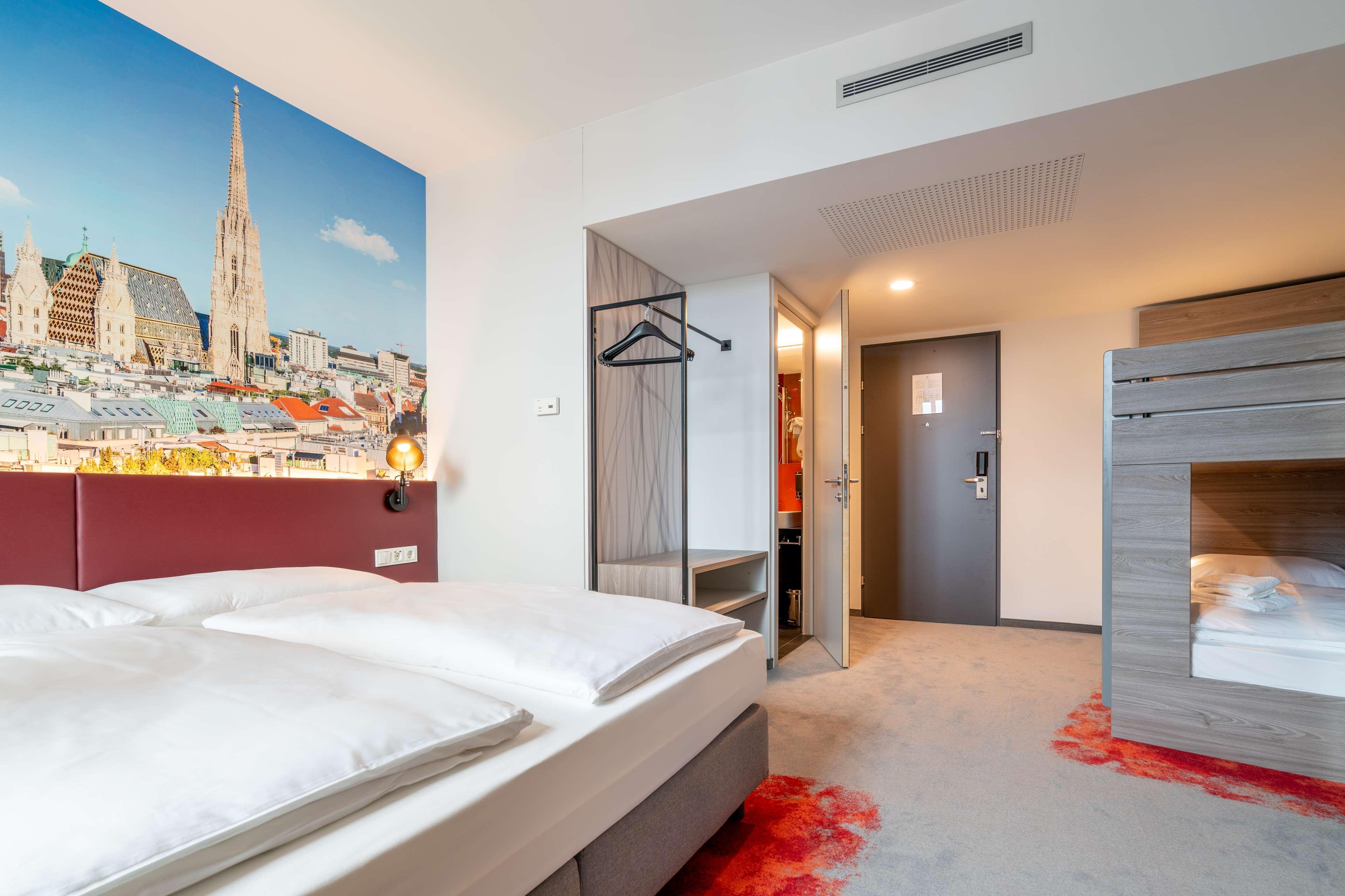 Campanile Vienna South Hotell Exteriör bild