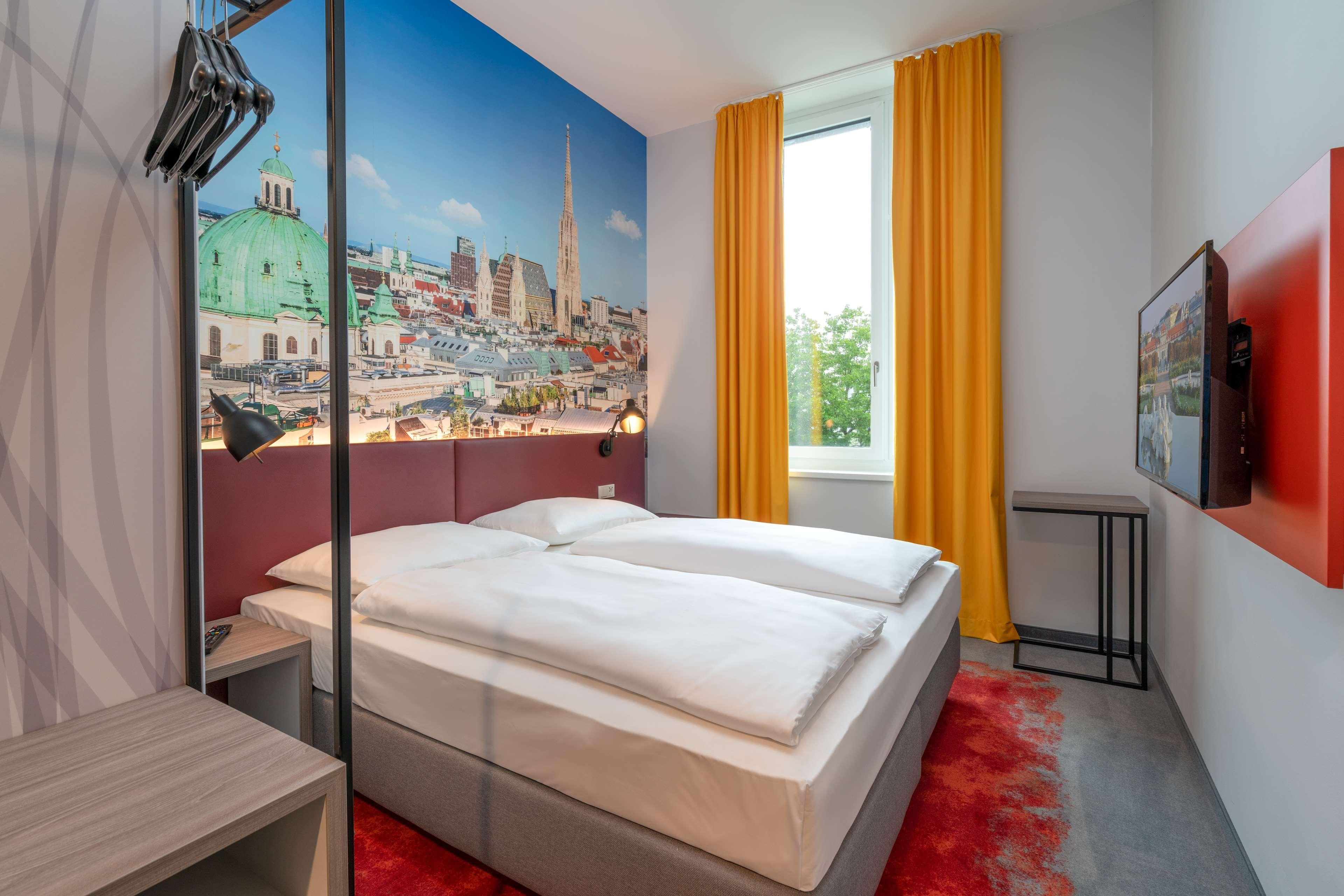 Campanile Vienna South Hotell Exteriör bild