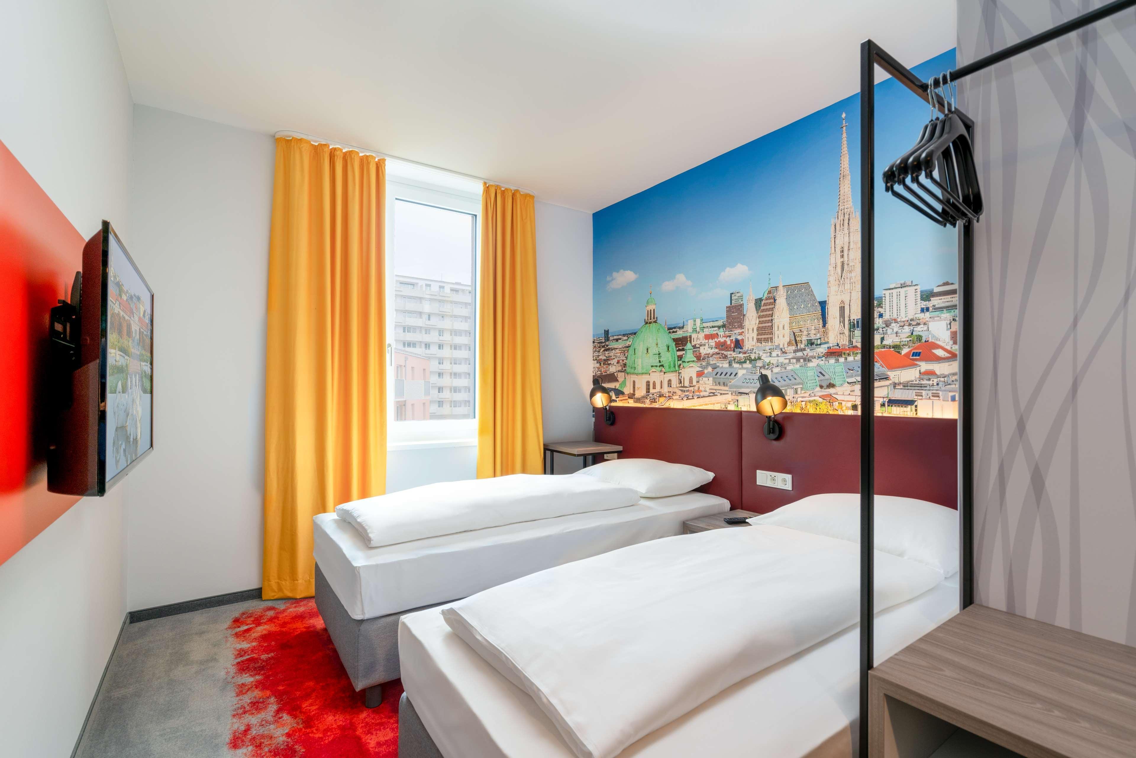 Campanile Vienna South Hotell Exteriör bild