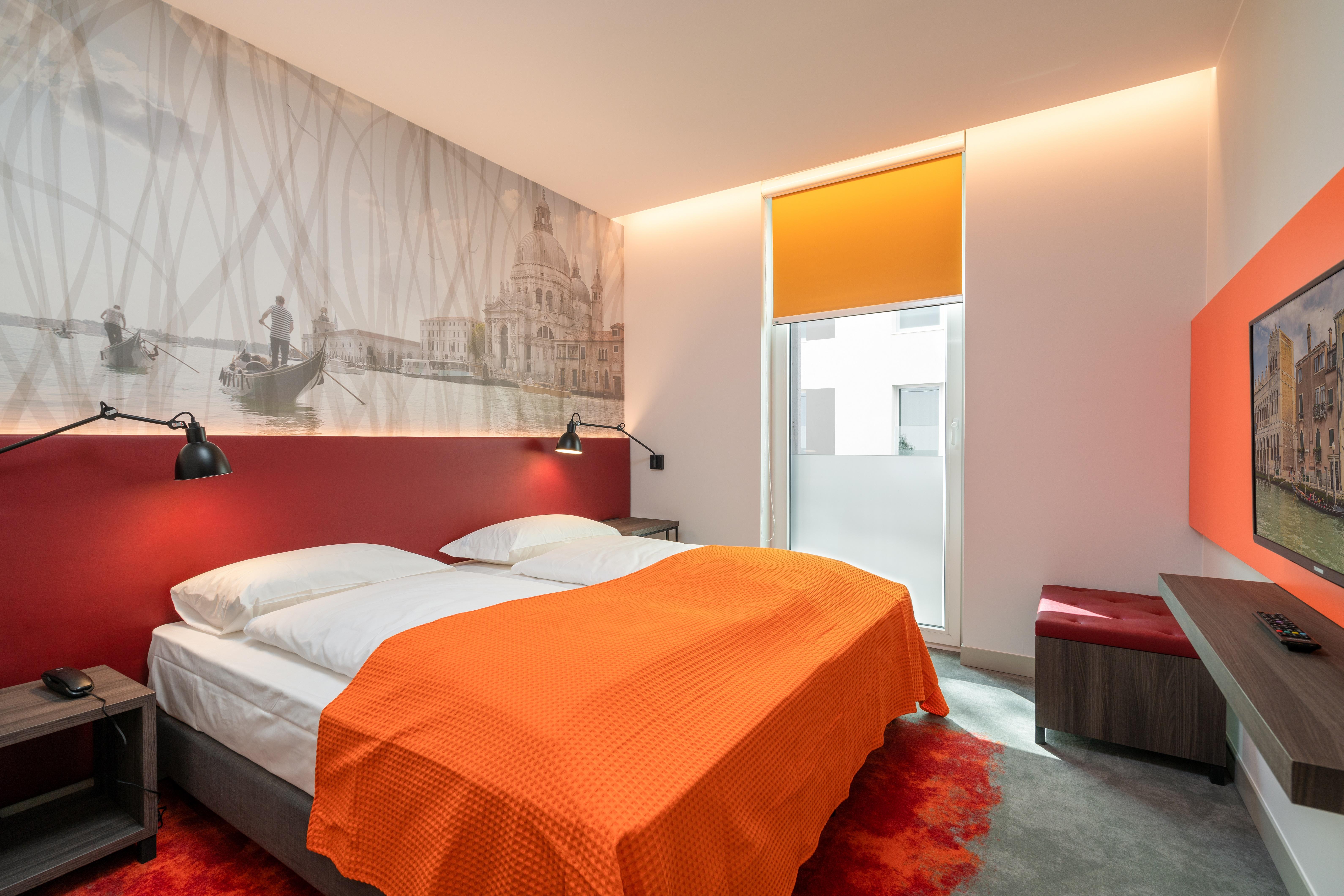 Campanile Vienna South Hotell Exteriör bild